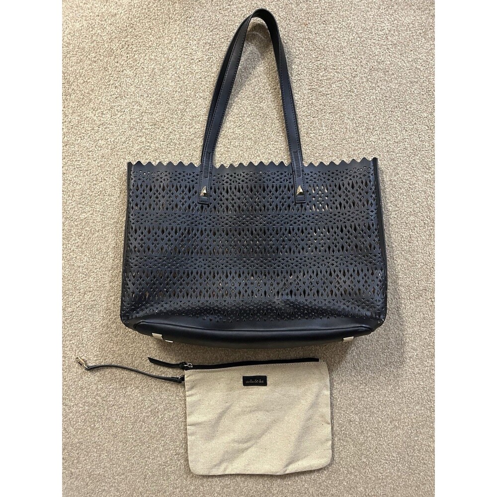 Stella & Dot Black tote Bag w Detachable Pouch